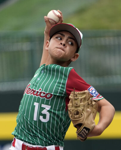 Strong start lifts Mexico past Canada; rain delays Aruba game